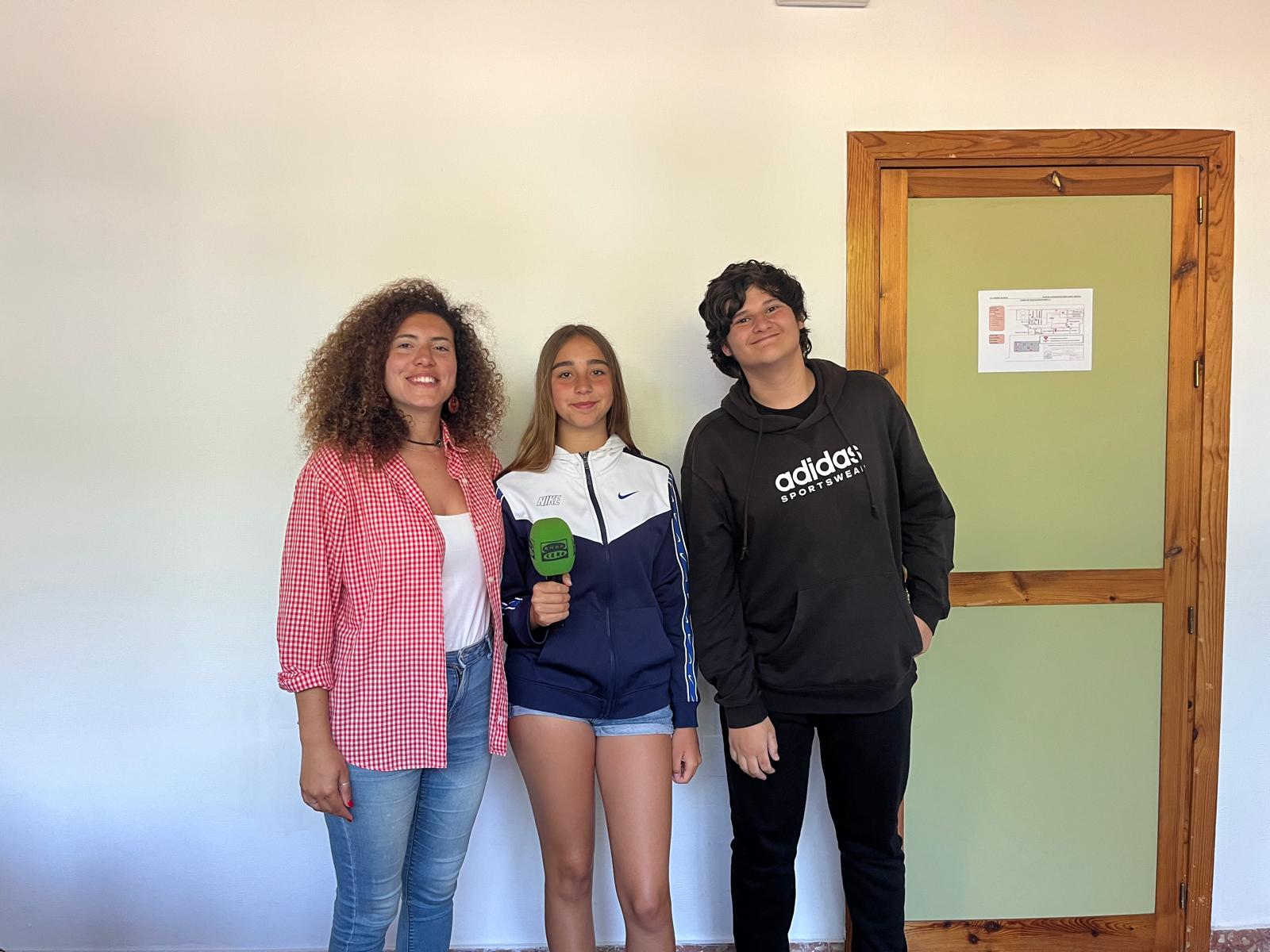 Alumnos de Erasmus del IES Sierra Blanca practican actividades de bienestar emocional en la ermita de los Monjes Alumnos de Erasmus del IES Sierra Blanca practican actividades de bienestar emocional en la ermita de los Monjes