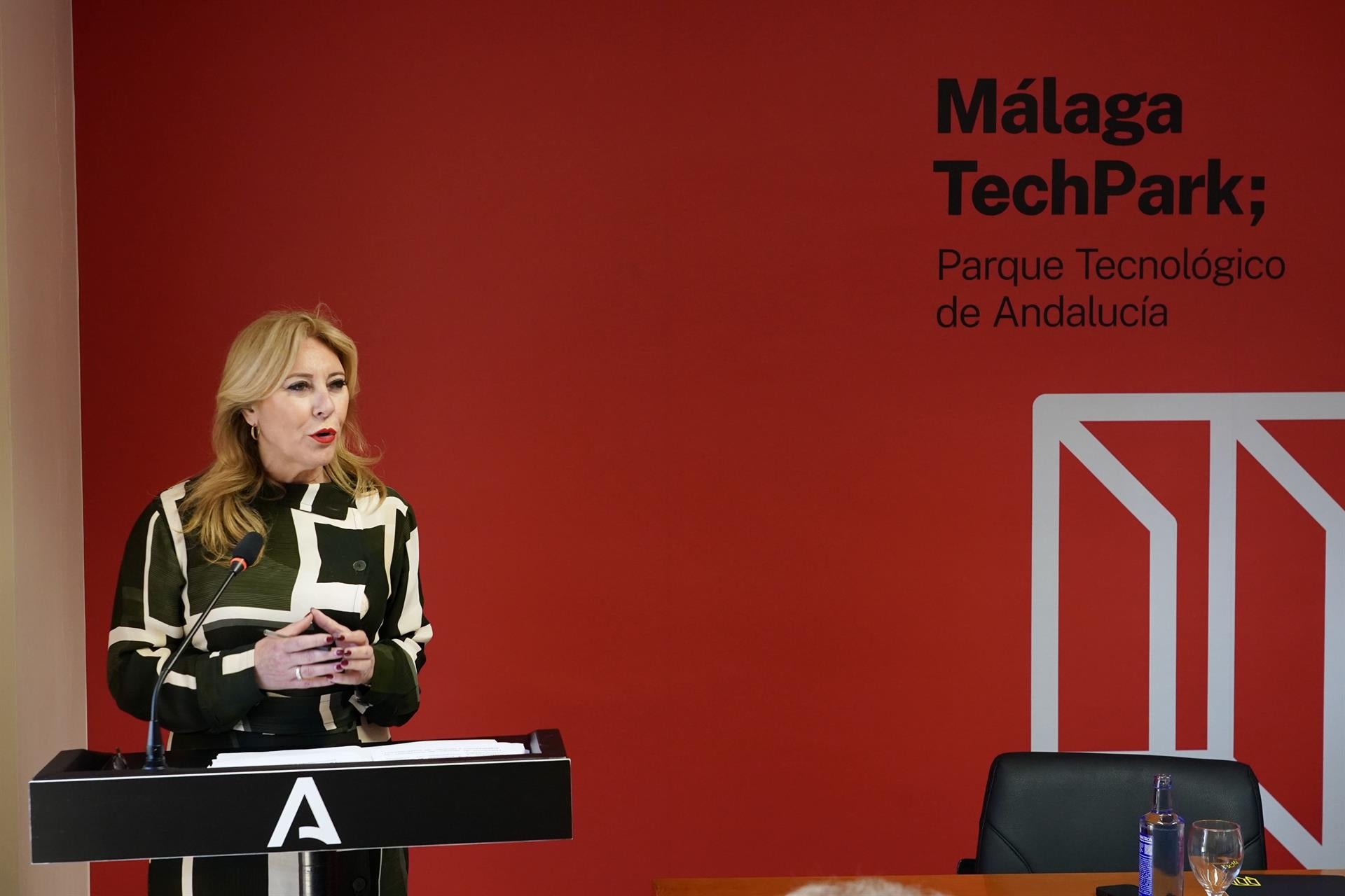 España cree que Montero debe pedir perdón por "caos" ferroviario: "El maltrato a Andalucía traspasa todos los límites" España cree que Montero debe pedir perdón por "caos" ferroviario: "El maltrato a Andalucía traspasa todos los límites"