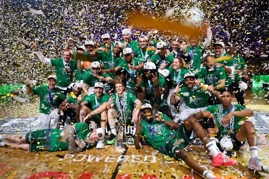 Un Unicaja pletórico vuelve a ganar la Champions FIBA Un Unicaja pletórico vuelve a ganar la Champions FIBA
