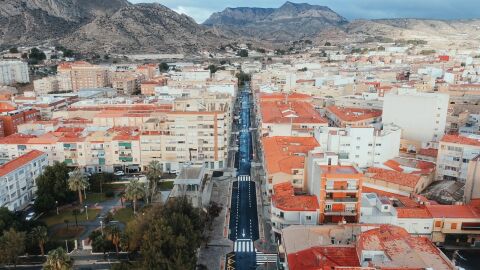 Vista a&eacute;rea de la calle Alfonso XIII de Elda.