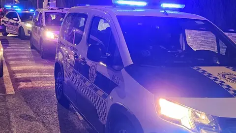 La Policía Local de Benidorm detiene a un conductor ebrio tras recorrer 4 kilómetros en dirección contraria La Policía Local de Benidorm detiene a un conductor ebrio tras recorrer 4 kilómetros en dirección contraria
