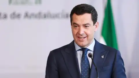 Carlos Alsina entrevista a Juanma Moreno en 'Más de uno'