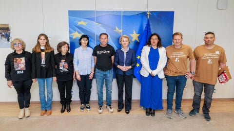 La presidenta de la Comisión Europea, Ursula von der Leyen, recibe en Bruselas a tres asociaciones de víctimas de la DANA de València