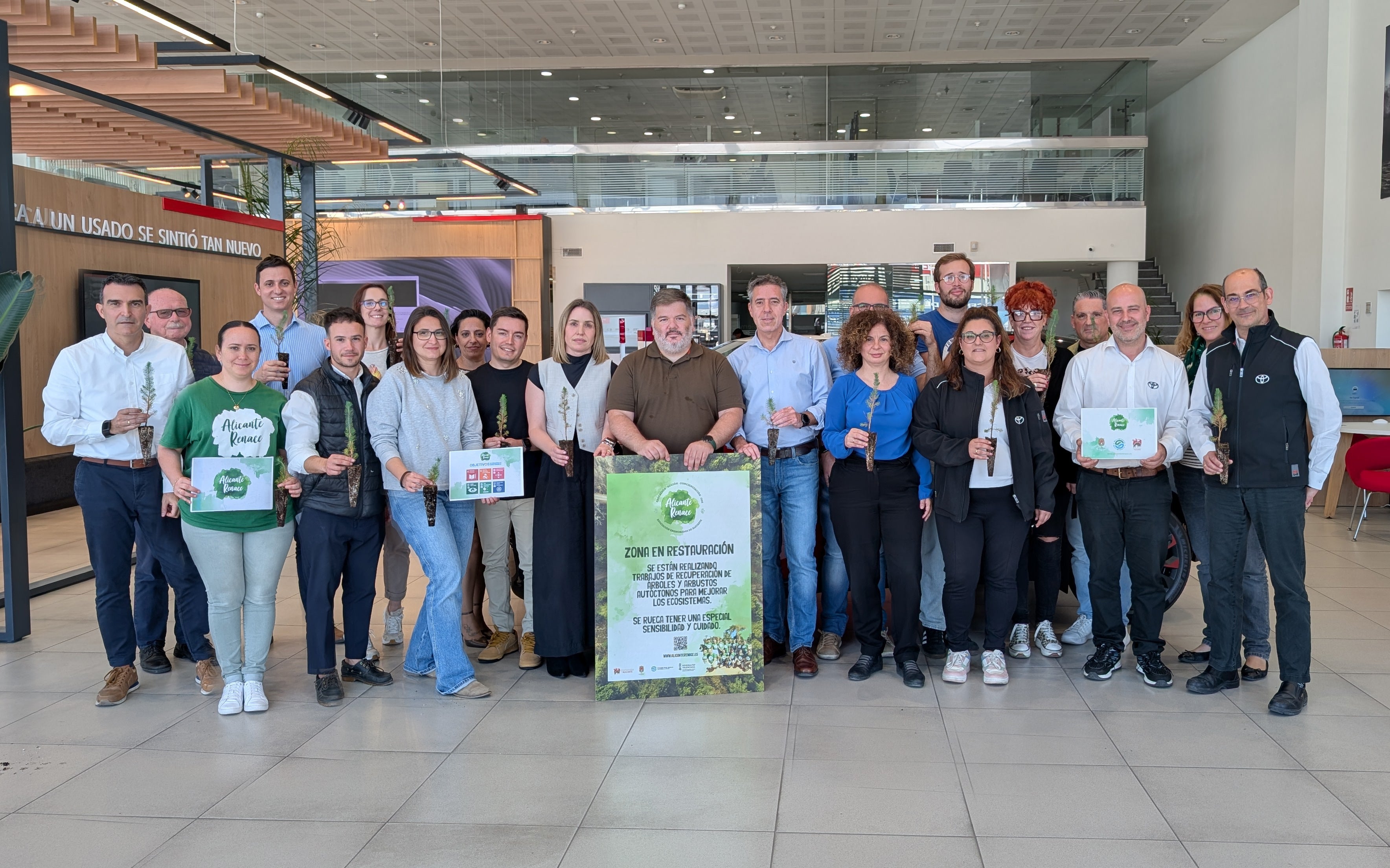 Nueva plantación en el Monte Orgegia de la mano Medimotors Premium y Alicante Renace Nueva plantación en el Monte Orgegia de la mano Medimotors Premium y Alicante Renace