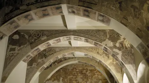 Aragón, pendiente de que el Supremo ordene el regreso de las pinturas murales Aragón, pendiente de que el Supremo ordene el regreso de las pinturas murales