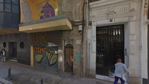 Fachada del edificio subastado