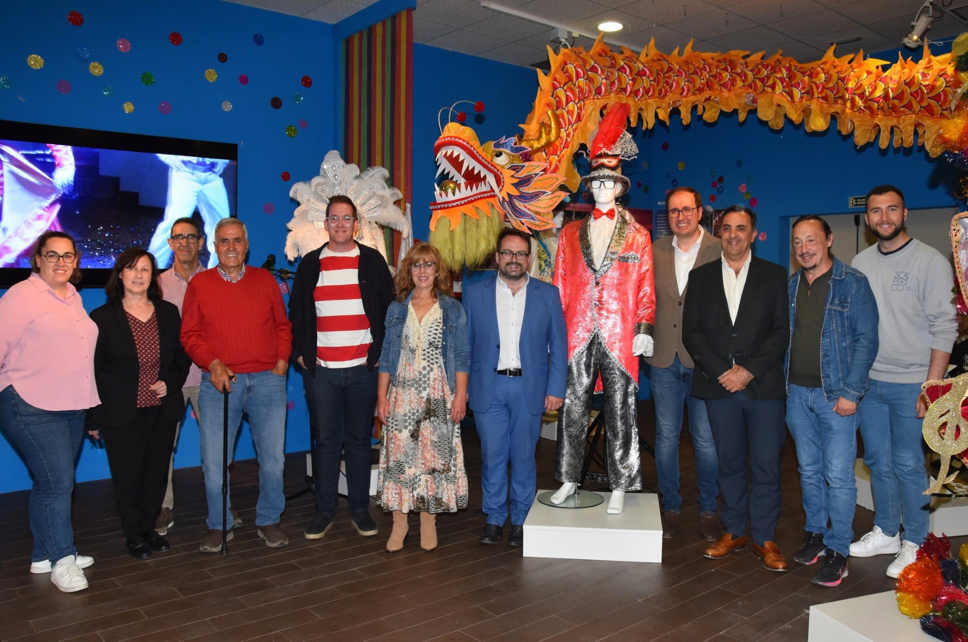 Javier Ruiz dona el traje de pregonero del carnaval 2024 al Museo del Carnaval de Miguelturra Javier Ruiz dona el traje de pregonero del carnaval 2024 al Museo del Carnaval de Miguelturra