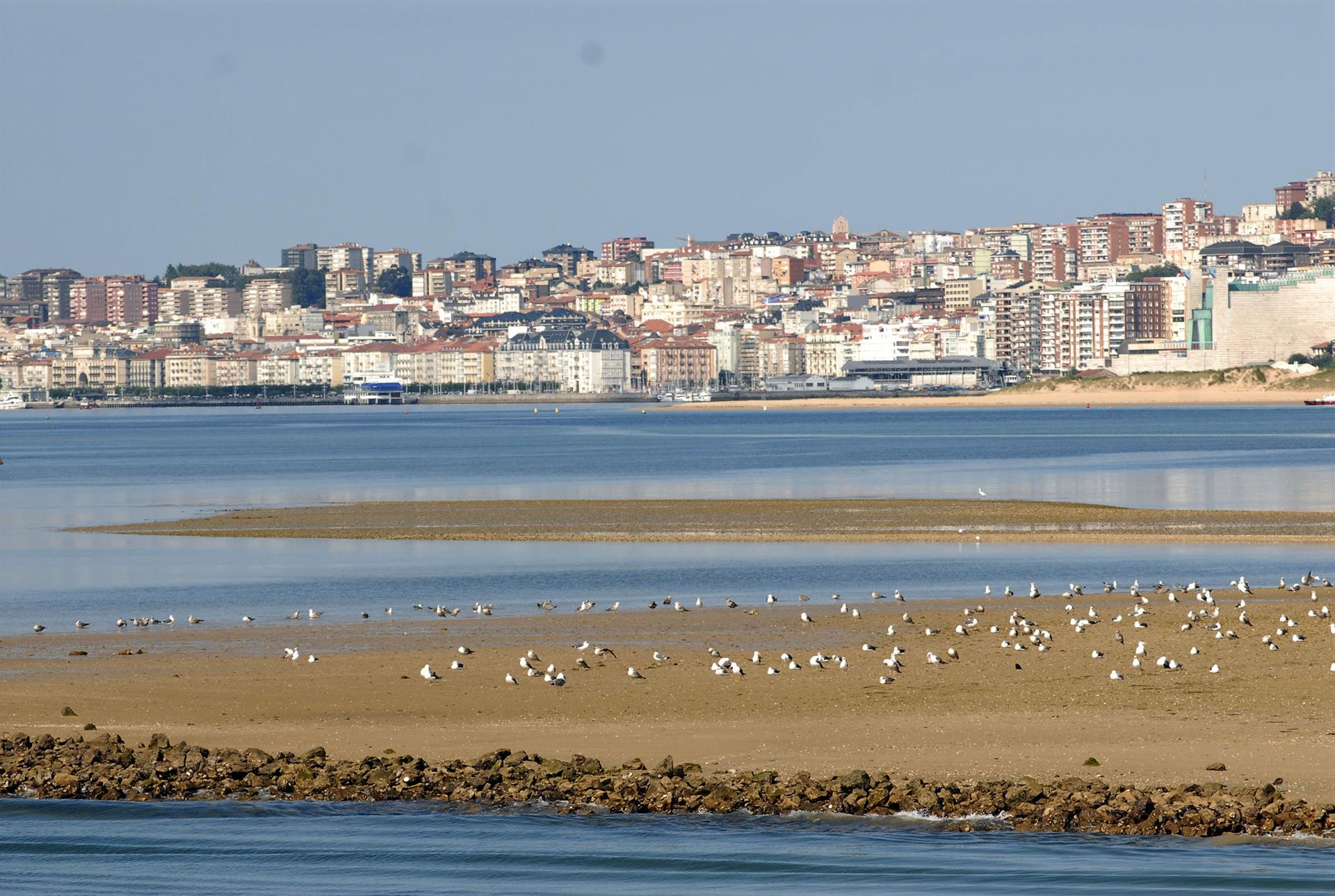 El ministerio de Vivienda notifica 955 pisos turísticos ilegales en Cantabria El ministerio de Vivienda notifica 955 pisos turísticos ilegales en Cantabria
