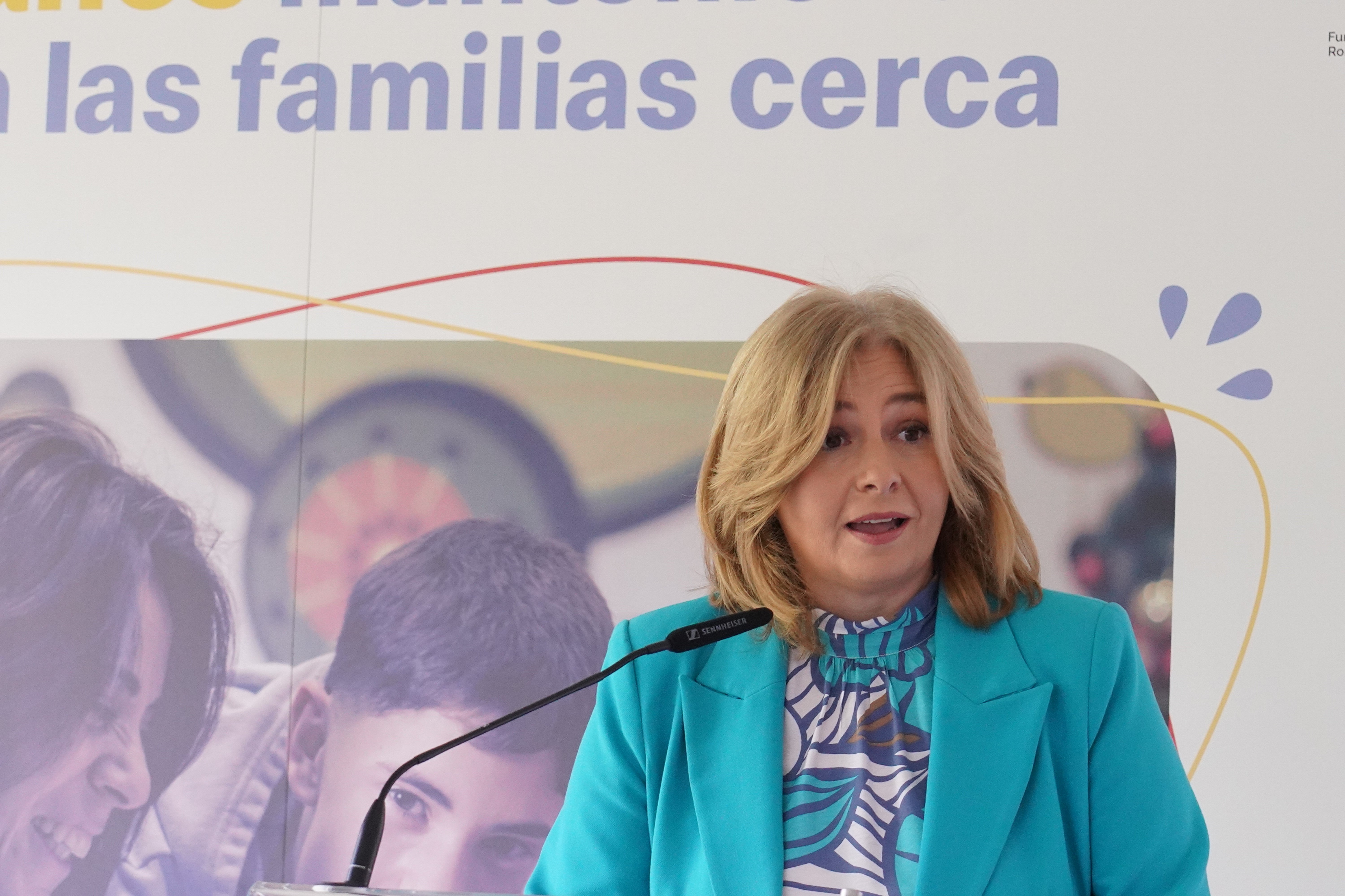 Madrid lamenta la "cerrazón" del gobierno central para abordar una solución a Barajas Madrid lamenta la "cerrazón" del gobierno central para abordar una solución a Barajas