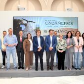 Foto de familia tras la presentación del "Festival Cabañeros"