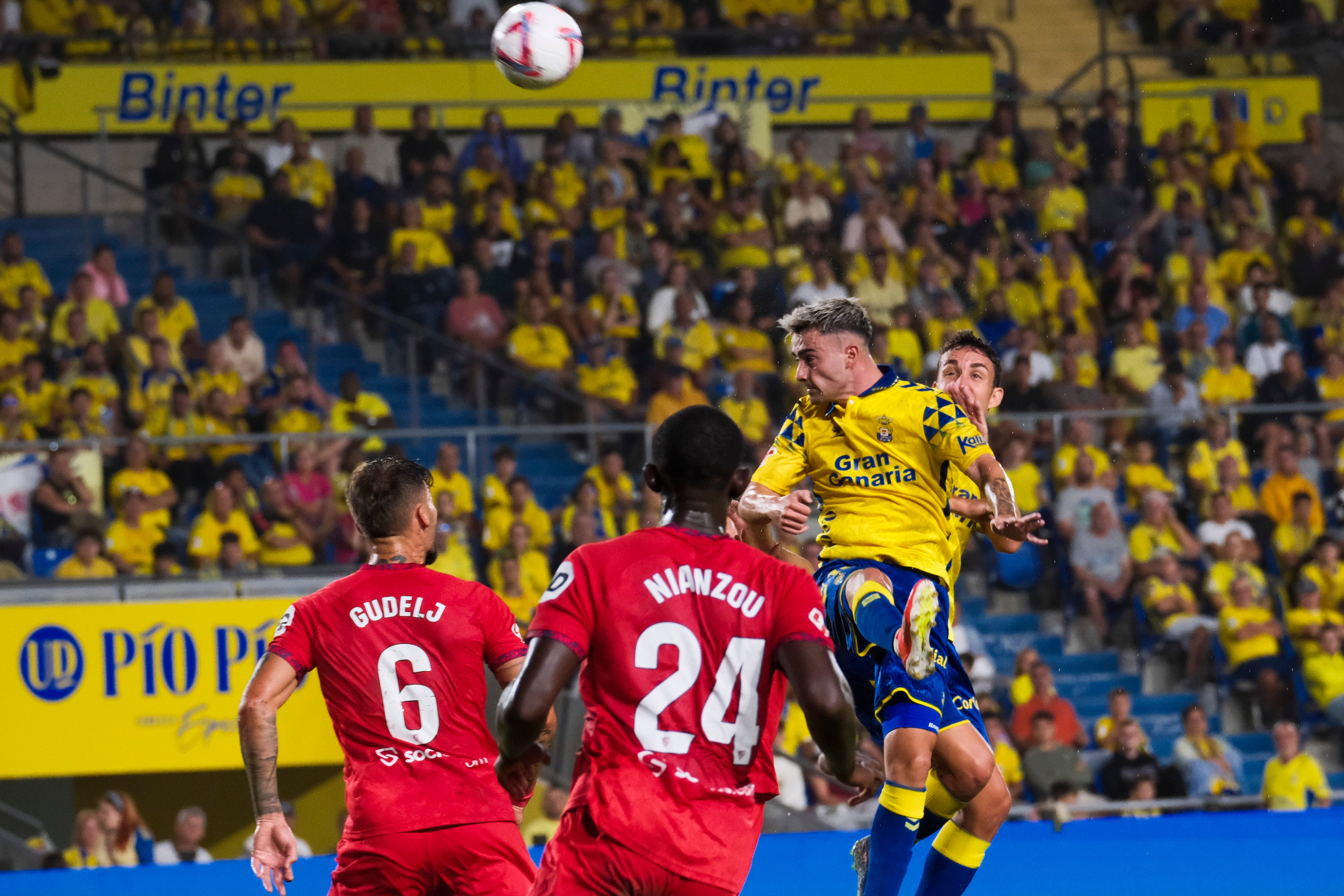 Sevilla-Las Palmas: Sálvese quién pueda Sevilla-Las Palmas: Sálvese quién pueda