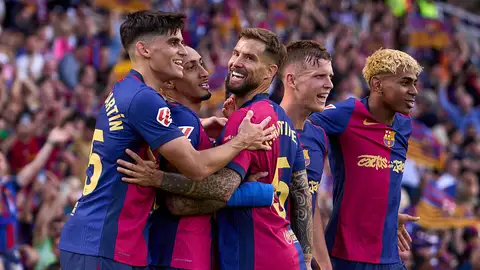 Los jugadores del Barcelona celebran la victoria en el Clásico de Montjuic ante el Real Madrid en 2025 Los jugadores del Barcelona celebran la victoria en el Clásico de Montjuic ante el Real Madrid en 2025