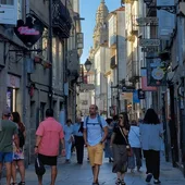 Hoteleros de Santiago lamentan la "falta de información" sobre la tasa turística y aunque "no molestos" si están "muy decepcionados" Hoteleros de Santiago lamentan la "falta de información" sobre la tasa turística y aunque "no molestos" si están "muy decepcionados"