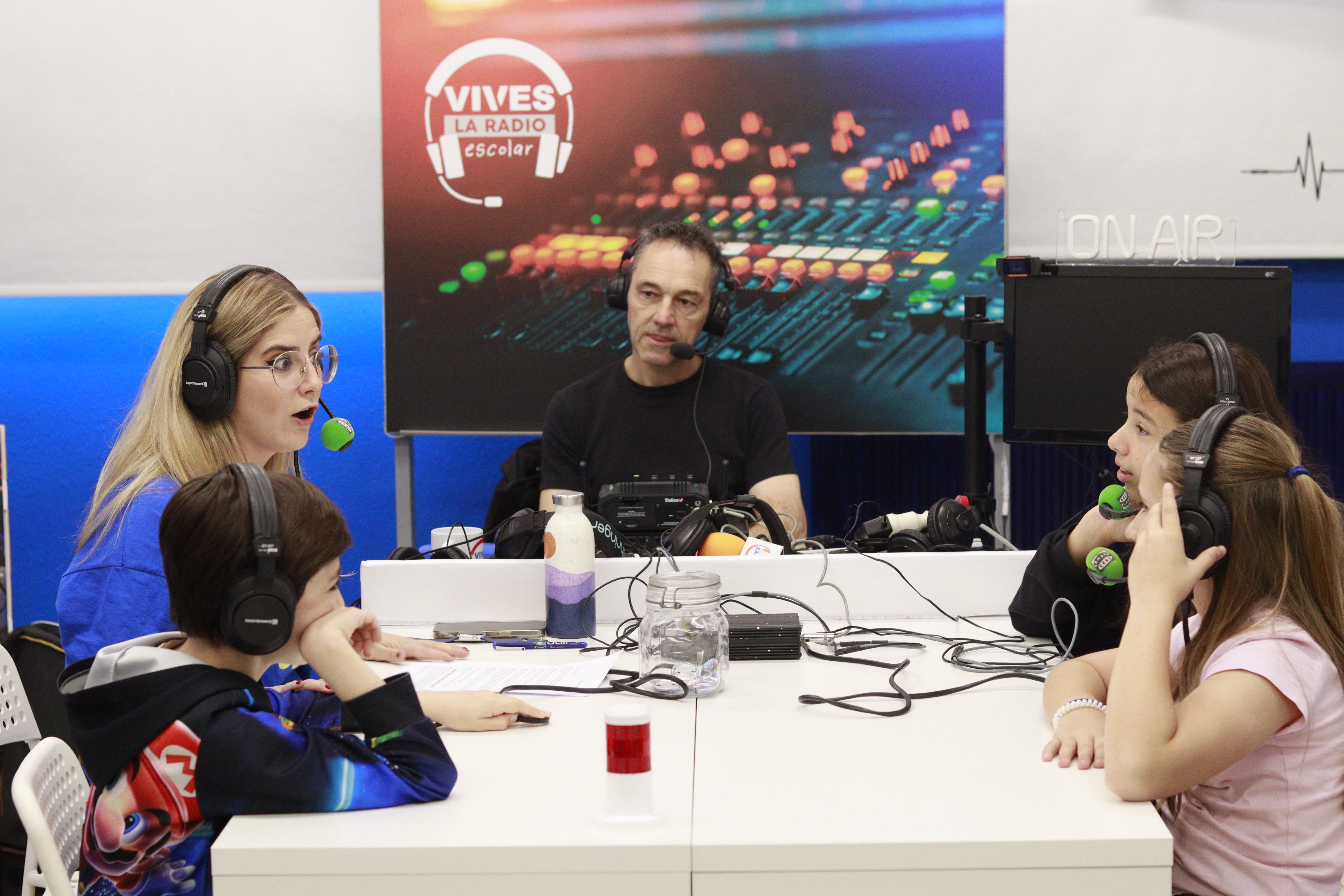 Los expertos bajitos se convierten en periodistas Los expertos bajitos se convierten en periodistas