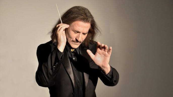 El criptanense Luis Cobos recibirá la Medalla de Oro de C-LM en el Día de la Región El criptanense Luis Cobos recibirá la Medalla de Oro de C-LM en el Día de la Región