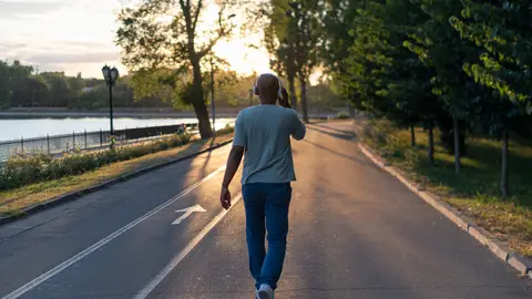 Persona caminando Persona caminando