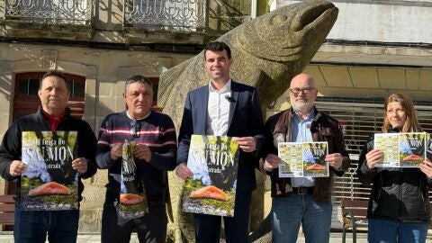 A degustaci&oacute;n da Festa do Salm&oacute;n estrea ubicaci&oacute;n na Estrada: a Praza do Concello