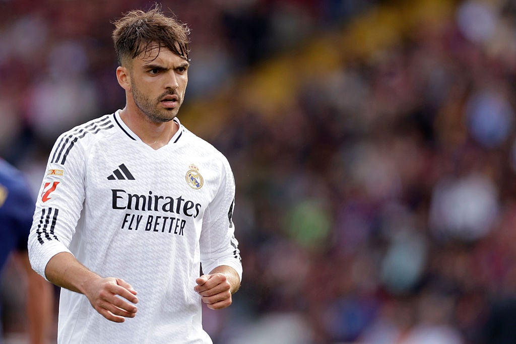 Raúl Asencio durante un partido con el Real Madrid Raúl Asencio durante un partido con el Real Madrid