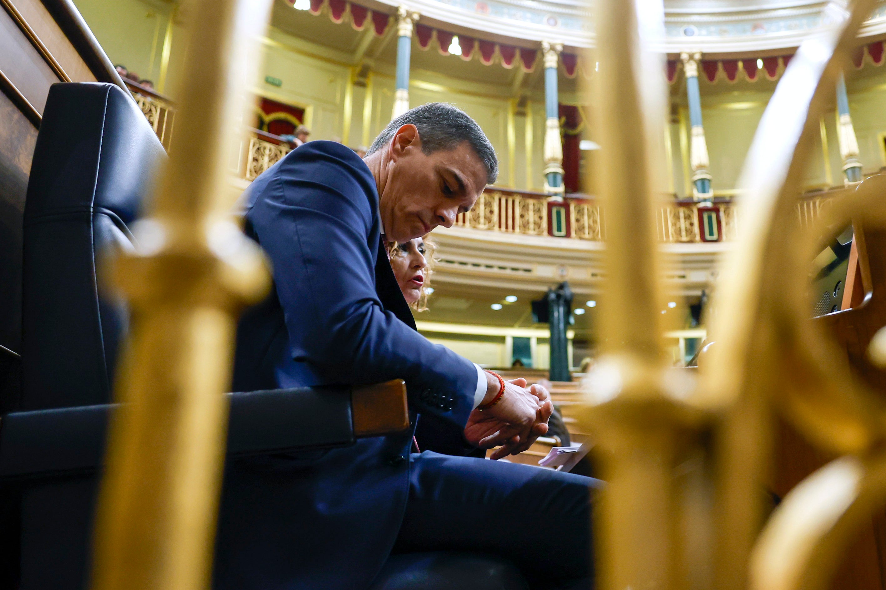 Todas las veces en las que al Gobierno no le importó la filtración de mensajes privados: del novio de Ayuso a Casado Todas las veces en las que al Gobierno no le importó la filtración de mensajes privados: del novio de Ayuso a Casado