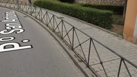 El siniestro tuvo lugar en el Paseo de San Antonio, en una curva El siniestro tuvo lugar en el Paseo de San Antonio, en una curva