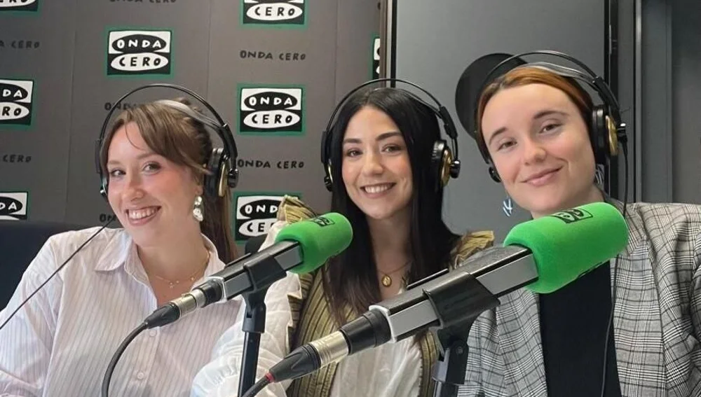 Iris Montoya en los estudios. Iris Montoya en los estudios.