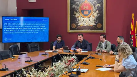 Comparecencia del alcalde de Elche en torno a las obras que se van a ejecutar en la calle Clara Campoamor. Comparecencia del alcalde de Elche en torno a las obras que se van a ejecutar en la calle Clara Campoamor.