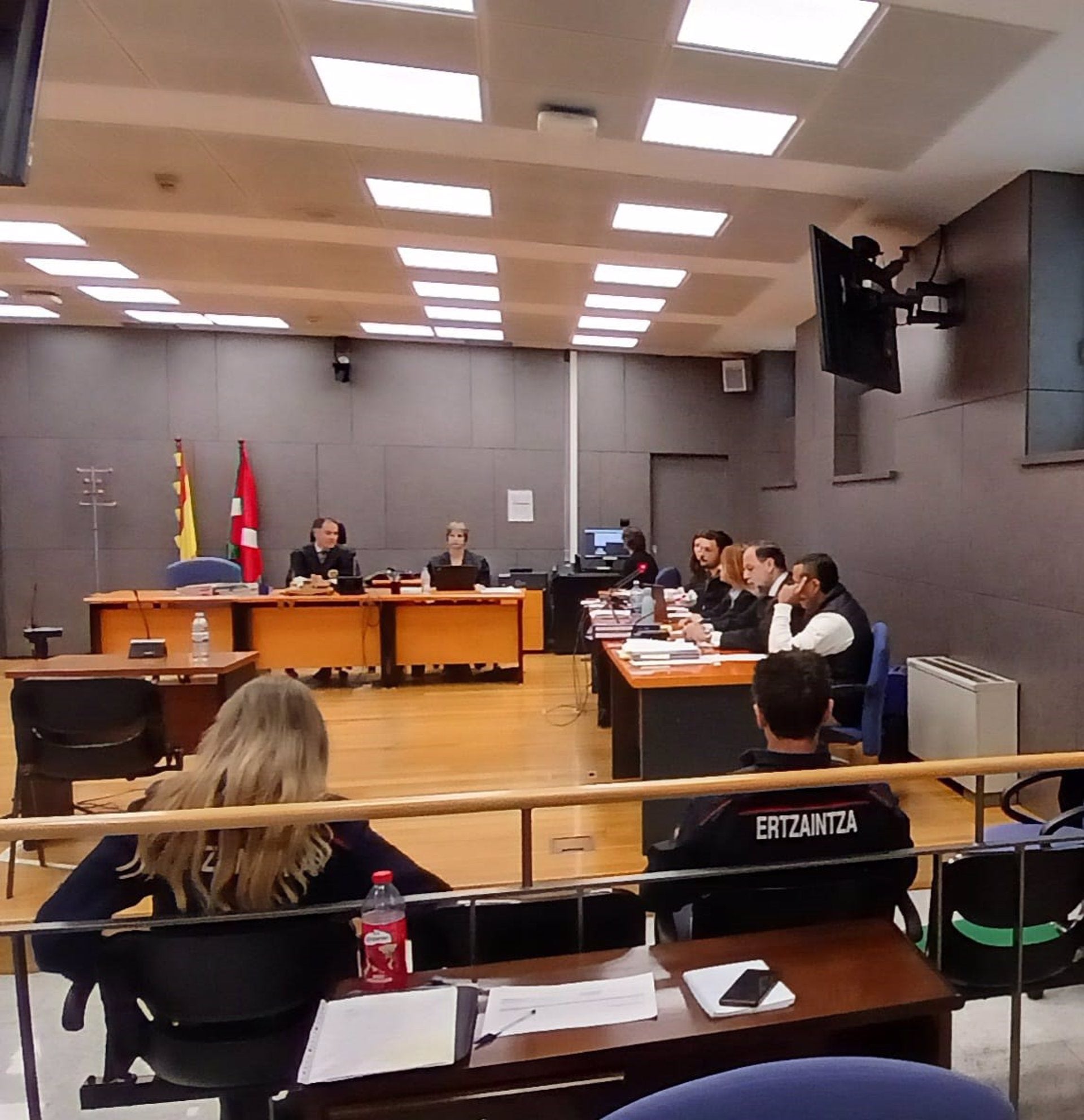 El acusado del crimen de 5 hombres en Bilbao niega haber matado a un varón en octubre de 2021 y dice que fue utilizado El acusado del crimen de 5 hombres en Bilbao niega haber matado a un varón en octubre de 2021 y dice que fue utilizado
