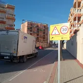 Canet sustituirá el polémico semáforo 'foto-rojo' por un radar móvil Canet sustituirá el polémico semáforo 'foto-rojo' por un radar móvil