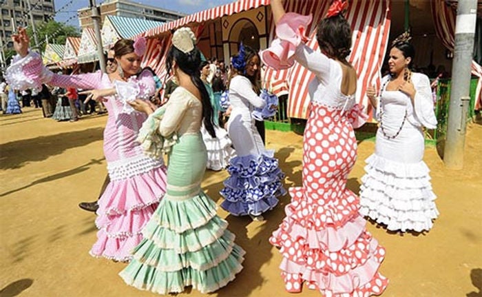 Comienza la Feria de Mayo de Torrevieja en el parque Antonio Soria con una quincena de casetas Comienza la Feria de Mayo de Torrevieja en el parque Antonio Soria con una quincena de casetas