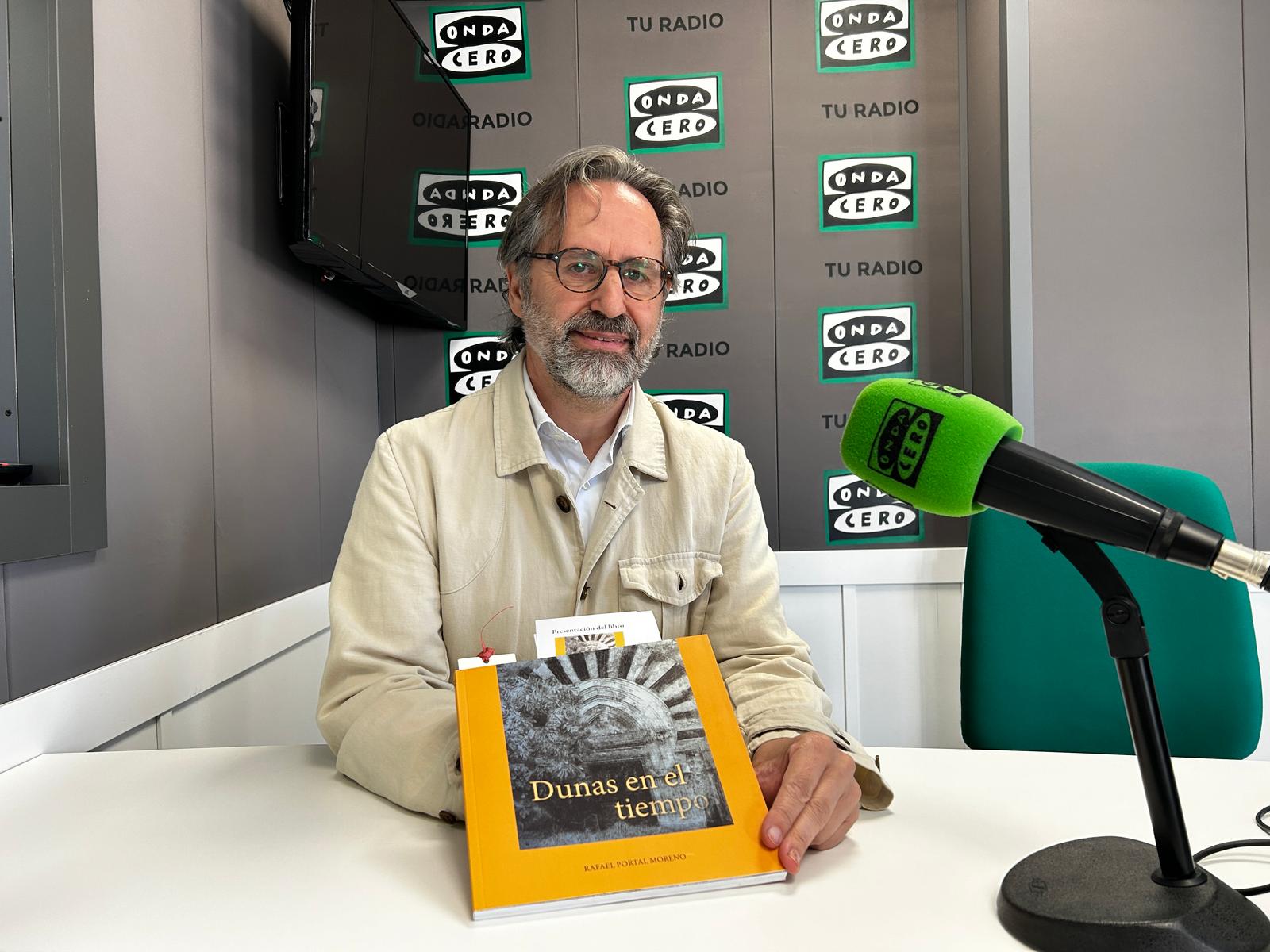 Un literario y gráfico viaje por las dunas Un literario y gráfico viaje por las dunas