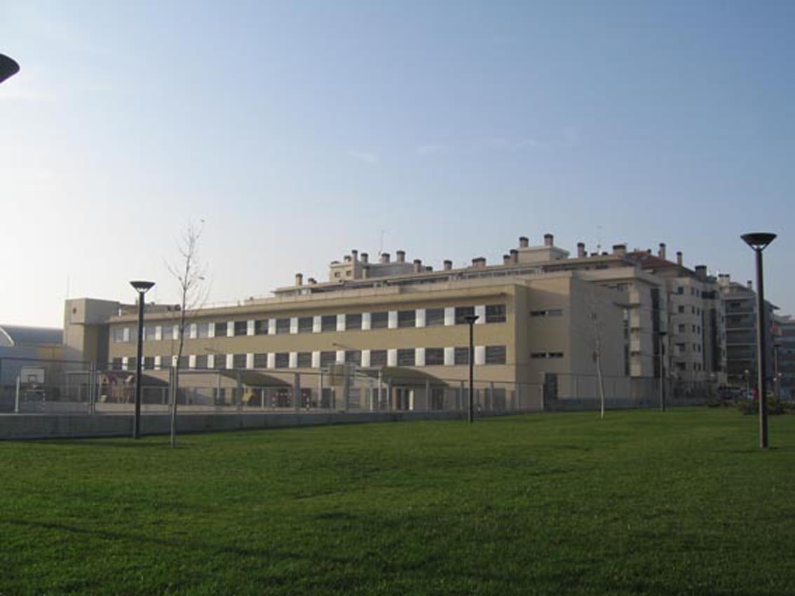 El colegio Pirineos Pyrénées contará con una nueva aula el próximo curso El colegio Pirineos Pyrénées contará con una nueva aula el próximo curso