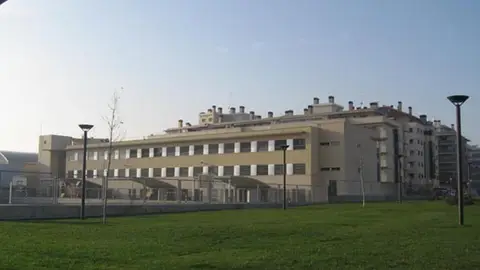 El colegio Pirineos Pyrénées contará con una nueva aula el próximo curso El colegio Pirineos Pyrénées contará con una nueva aula el próximo curso