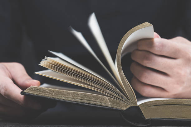 Ciencia en la Antigüedad: la física de los estoicos y los epicúreos Ciencia en la Antigüedad: la física de los estoicos y los epicúreos