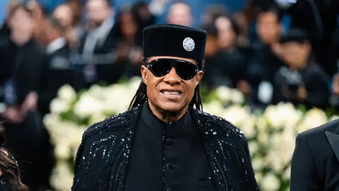 Stevie Wonder en la Met Gala Stevie Wonder en la Met Gala