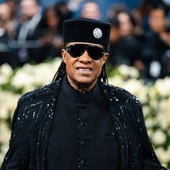 Stevie Wonder en la Met Gala Stevie Wonder en la Met Gala