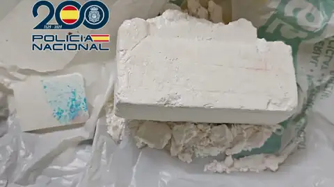 Parte de la sustancia estupefaciente intervenida por la Policía Nacional de Elche. Parte de la sustancia estupefaciente intervenida por la Policía Nacional de Elche.