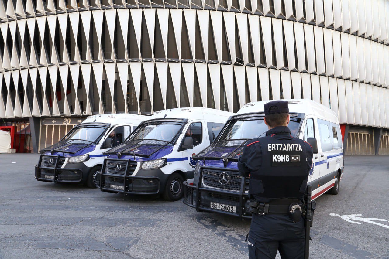 Un sindicato de la Ertzaintza exige recuperar las pelotas de goma Un sindicato de la Ertzaintza exige recuperar las pelotas de goma