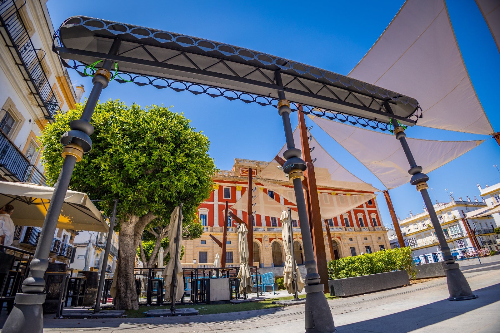 Cuenta atrás para los nuevos veladores de la Plaza del Rey de San Fernando Cuenta atrás para los nuevos veladores de la Plaza del Rey de San Fernando