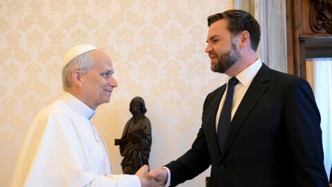  El papa Le&oacute;n XIV, antes de la reuni&oacute;n que mantuvo con el vicepresidente de Estados Unidos, JD Vance