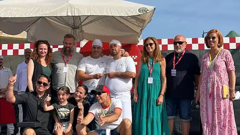 Pizzería Nenina gana el premio del público a la mejor pizzería de Málaga en la 1a edición del Mahou Pizzas Fest Concurso