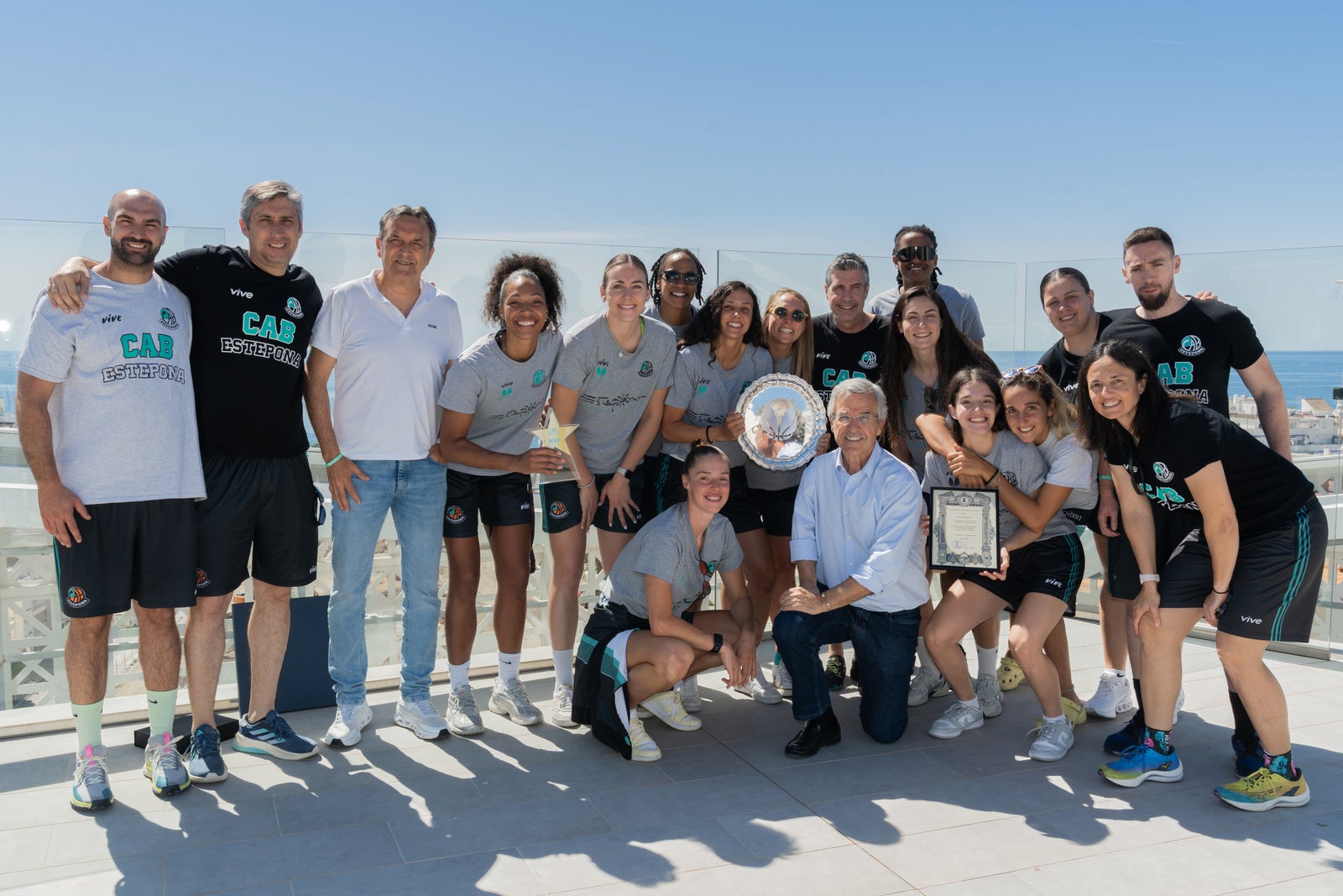 Histórico ascenso del CB Estepona a la Liga Femenina Histórico ascenso del CB Estepona a la Liga Femenina