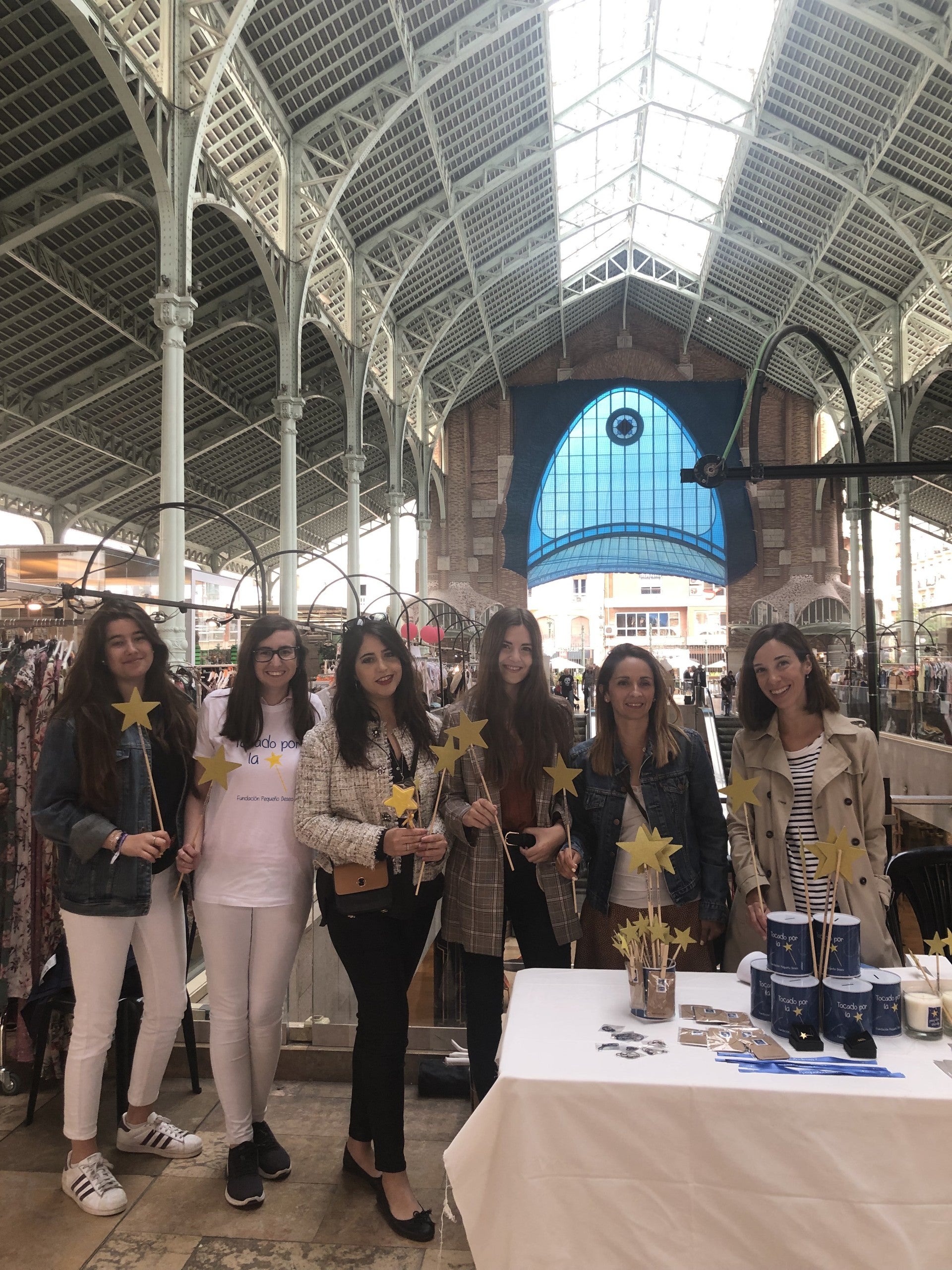 La Fundación Pequeño Deseo celebración de su XXV aniversario con un mercadillo solidario en Colón La Fundación Pequeño Deseo celebración de su XXV aniversario con un mercadillo solidario en Colón
