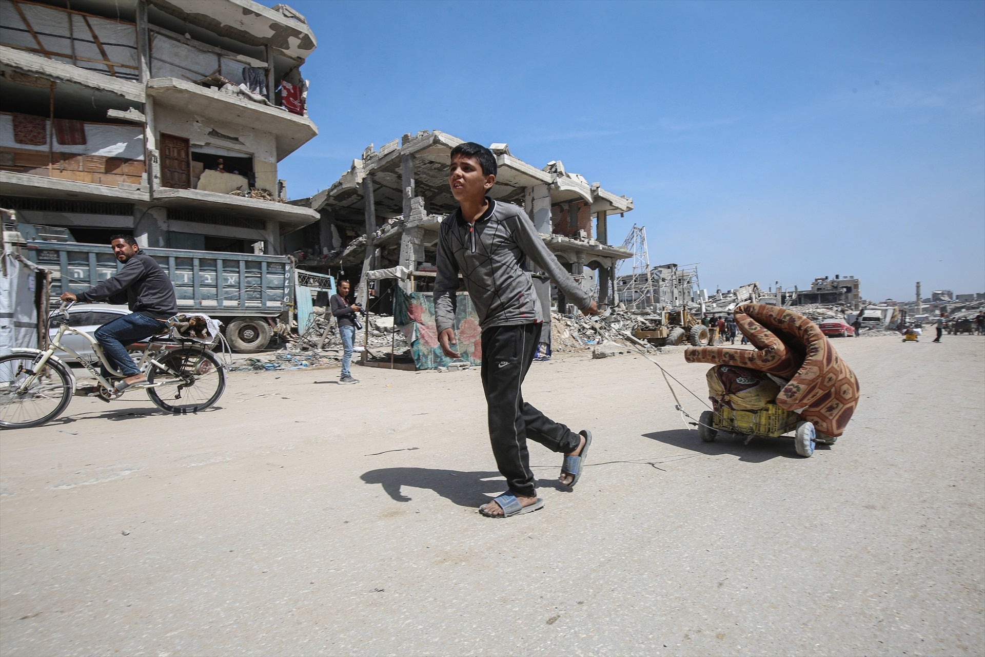 Israel ordena la evacuación de Jan Yunis ante un posible ataque "sin precedentes" Israel ordena la evacuación de Jan Yunis ante un posible ataque "sin precedentes"