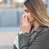 Persona con alergia Persona con alergia