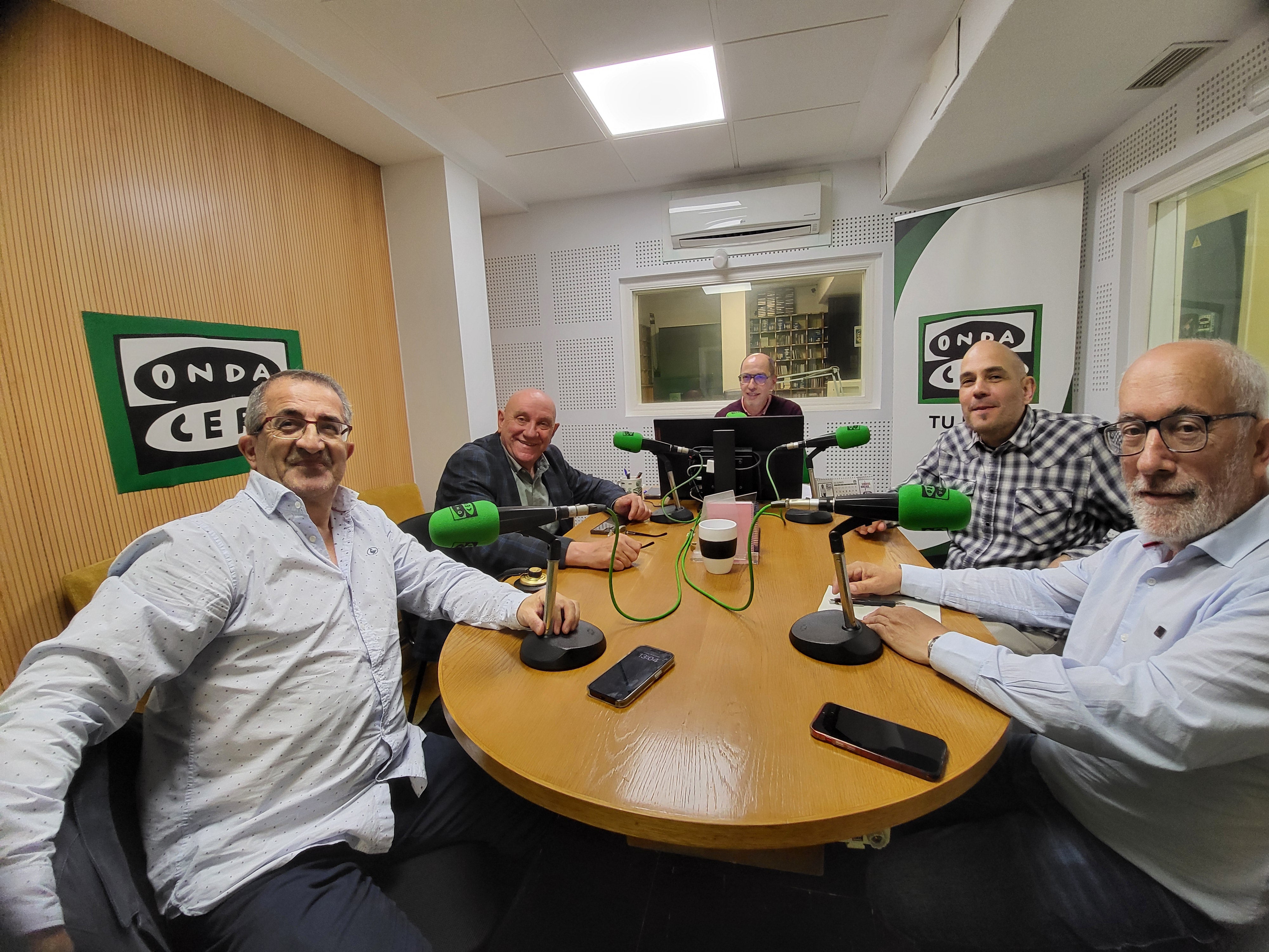 Tertulia de "Locos por Incordiar" a actualidade local e nacional Tertulia de "Locos por Incordiar" a actualidade local e nacional