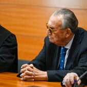 El expresidente de la Diputación de Castelló, Carlos Fabra, en la primera sesión del juicio