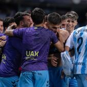 El Málaga celebra el gol de Chupe