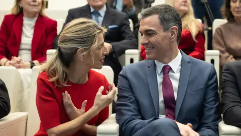 El PSOE cede ante la presión de sus socios y apoyará el embargo de armas a Israel El PSOE cede ante la presión de sus socios y apoyará el embargo de armas a Israel