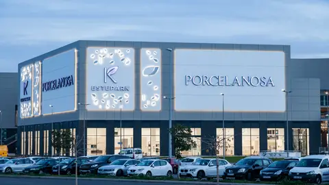 Porcelanosa deja Estepark y el centro comercial refuerza su propuesta con nuevas marcas. Porcelanosa deja Estepark y el centro comercial refuerza su propuesta con nuevas marcas.