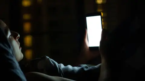 Ocho hábitos que están afectando a tu salud mental sin que te des cuenta, según los expertos Ocho hábitos que están afectando a tu salud mental sin que te des cuenta, según los expertos